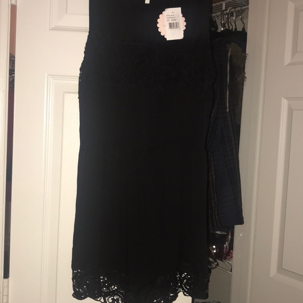 Junior black romper sz Medium